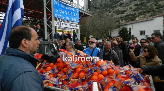 Μεγάλη συγκέντρωση αγροτών που σήκωσαν τις μπάρες στα διόδια Νεστάνης! (vd)
