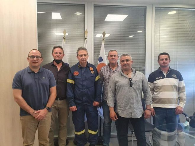 &Mu;&epsilon; &tau;&omicron;&nu; &Alpha;&rho;&chi;&eta;&gamma;ό &tau;&eta;&sigmaf; &Pi;&upsilon;&rho;&omicron;&sigma;&beta;&epsilon;&sigma;&tau;&iota;&kappa;ή&sigmaf; &sigma;&upsilon;&nu;&alpha;&nu;&tau;ή&theta;&eta;&kappa;&epsilon; &tau;&omicron; &Pi;&alpha;&nu;&epsilon;&lambda;&lambda;&alpha;&delta;&iota;&kappa;ό &Sigma;&omega;&mu;&alpha;&tau;&epsilon;ί&omicron; &Pi;&upsilon;&rho;&omicron;&sigma;&beta;&epsilon;&sigma;&tau;&iota;&kappa;ώ&nu; &Upsilon;&pi;&alpha;&lambda;&lambda;ή&lambda;&omega;&nu;