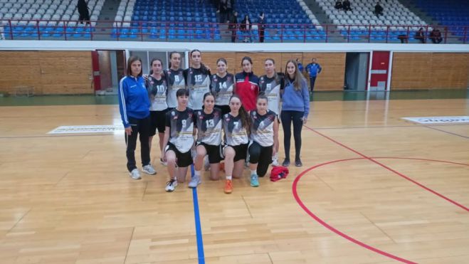 &Nu;ί&kappa;&eta; &delta;&iota;&alpha; &chi;&epsilon;&iota;&rho;ό&sigmaf; &Delta;&eta;&mu;&omicron;&pi;&omicron;ύ&lambda;&omicron;&upsilon; &gamma;&iota;&alpha; &tau;&iota;&sigmaf; &gamma;&upsilon;&nu;&alpha;ί&kappa;&epsilon;&sigmaf; &tau;&omicron;&upsilon; &Pi;&epsilon;&lambda;&alpha;&sigma;&gamma;&omicron;ύ &Mu;&epsilon;&gamma;&alpha;&lambda;ό&pi;&omicron;&lambda;&eta;&sigmaf;