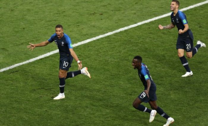 Η Γαλλία κέρδισε το Μουντιάλ - Τα γκολ του τελικού! (vd)