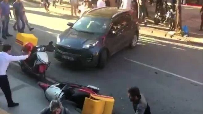 Οδηγός έπεσε πάνω σε πεζούς στην Κωνσταντινούπολη - Πέντε τραυματίες (vd)