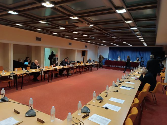 &Pi;&alpha;&rho;ά&tau;&alpha;&sigma;&eta; &gamma;&iota;&alpha; &tau;&alpha; έ&rho;&gamma;&alpha; &sigma;&tau;&eta;&nu; &pi;&lambda;&alpha;&tau;&epsilon;ί&alpha; &Alpha;&gamma;ί&omicron;&upsilon; &Beta;&alpha;&sigma;&iota;&lambda;&epsilon;ί&omicron;&upsilon; | &laquo;&Pi;&alpha;&rho;ώ&nu;&raquo; &omicron;&iota; &pi;&alpha;&rho;&alpha;&tau;ά&xi;&epsilon;&iota;&sigmaf; &Sigma;&mu;&upsilon;&rho;&nu;&iota;ώ&tau;&eta; &ndash; &Tau;&sigma;&iota;&alpha;&mu;&omicron;ύ&lambda;&omicron;&upsilon;, &alpha;&pi;&epsilon;ί&chi;&epsilon; &omicron; &Beta;ό&sigma;&nu;&omicron;&sigmaf;, &laquo;&nu;&alpha;&iota;&raquo; &alpha;&pi;ό &Nu;&iota;&kappa;ή&tau;&alpha;