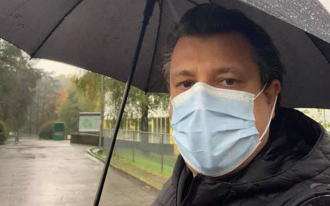 Καθηγητής Δερμιτζάκης: &quot;Ανοίξτε τα όλα, εστίαση, λιανεμπόριο, σχολεία. Ο κόσμος να παραμένει πολλή ώρα σε εξωτερικούς χώρους&quot;!
