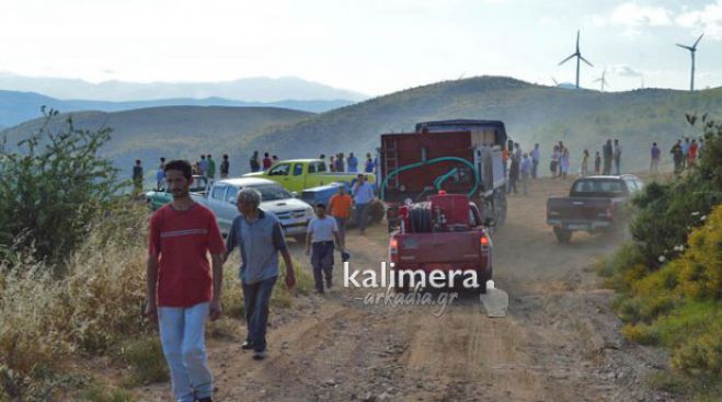 Εκκενώθηκαν 4 οικισμοί στη Μεσσηνία λόγω της μεγάλης φωτιάς στο Μελιγαλά..