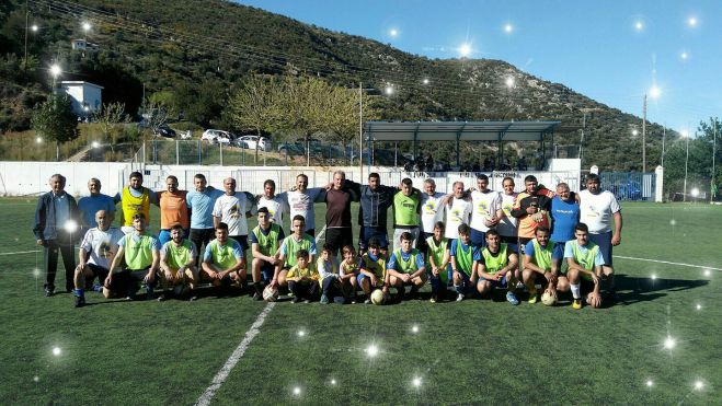 &Omicron;&iota; "Blue Stars" &alpha;&nu;&tau;&iota;&mu;&epsilon;&tau;ώ&pi;&iota;&sigma;&alpha;&nu; &tau;&omicron;&nu; &Alpha;&pi;ό&lambda;&lambda;&omega;&nu;&alpha; &sigma;&tau;&omicron; &gamma;ή&pi;&epsilon;&delta;&omicron; &tau;&omicron;&upsilon; &Tau;&upsilon;&rho;&omicron;ύ!