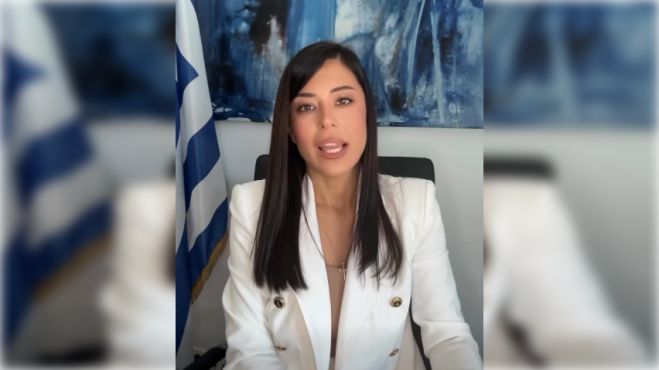 &Lambda;&alpha;&tau;&iota;&nu;&omicron;&pi;&omicron;ύ&lambda;&omicron;&upsilon;: "&Omicron; &Iota;&omega;ά&nu;&nu;&eta;&sigmaf; &Mu;&epsilon;&tau;&alpha;&xi;ά&sigmaf; &epsilon;ί&pi;&epsilon; &tau;&omicron; &pi;&epsilon;&rho;ί&phi;&eta;&mu;&omicron; &Omicron;&Chi;&Iota; &kappa;&alpha;&iota; ό&chi;&iota; &omicron; &Epsilon;&lambda;&lambda;&eta;&nu;&iota;&kappa;ό&sigmaf; &lambda;&alpha;ό&sigmaf;"