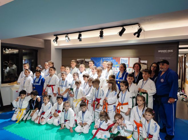 &Delta;&eta;&mu;&eta;&tau;&sigma;ά&nu;&alpha; | &Tau;&omicron; 9&omicron; &tau;&omicron;&upsilon;&rho;&nu;&omicron;&upsilon;ά &mu;&alpha;&chi;&eta;&tau;&iota;&kappa;ώ&nu; &tau;&epsilon;&chi;&nu;ώ&nu; &mu;έ&sigma;&alpha; &alpha;&pi;ό &phi;&omega;&tau;&omicron;&gamma;&rho;&alpha;&phi;&iota;&kappa;ά "&kappa;&lambda;&iota;&kappa;"!