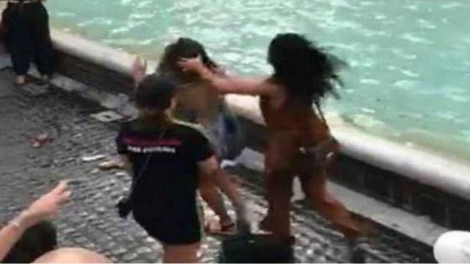 Ά&gamma;&rho;&iota;&omicron; &xi;ύ&lambda;&omicron; &gamma;&iota;&alpha; &mu;&iota;&alpha; ... selfie &sigma;&tau;&eta; &Phi;&omicron;&nu;&tau;ά&nu;&alpha; &nu;&tau;&iota; &Tau;&rho;έ&beta;&iota;! (vd)