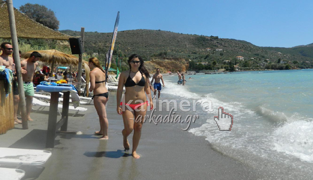 Καμπανάκι για την Κυνουρία – Όλο και περισσότεροι Αρκάδες επιλέγουν τη Μεσσηνία για τα μπάνια τους (εικόνες και βίντεο)
