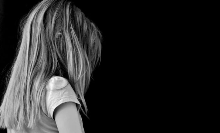 Σοκ στον Βόλο | Πατέρας κατηγορείται ότι ασελγούσε στη 10χρονη κόρη του