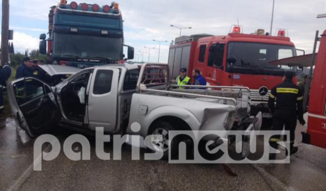 Σύγκρουση νταλίκας με αγροτικό 4x4 στην Εθνική Οδό Τρίπολης - Πύργου