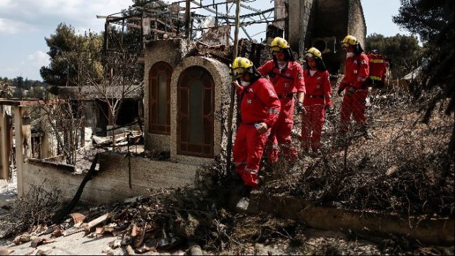 Φονική πυρκαγιά | Στους 25 ανέρχονται επίσημα οι αγνοούμενοι