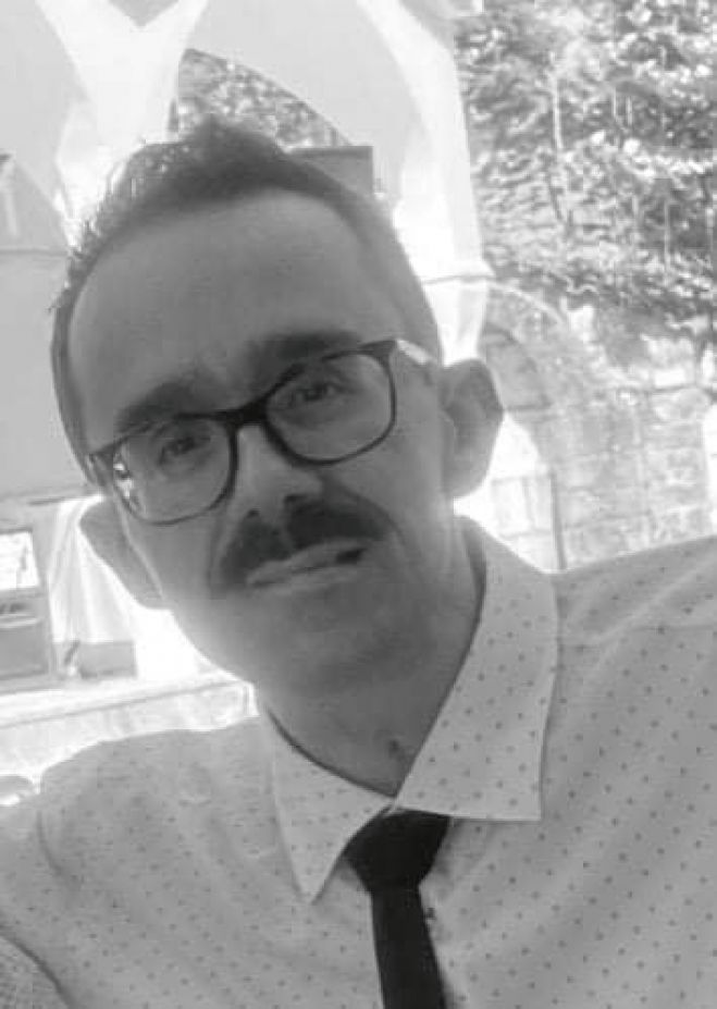 &laquo;Ἓ&nu;&alpha; ἃ&gamma;&iota;&omicron; &pi;&alpha;&iota;&delta;ί ἒ&phi;&upsilon;&gamma;&epsilon; &gamma;&iota;ά &tau;ό&nu; &omicron;ὐ&rho;&alpha;&nu;ό&raquo;