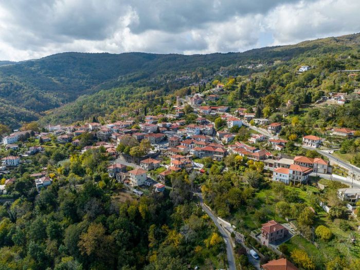 &Sigma;&tau;&omicron; &Kappa;&alpha;&sigma;&tau;&rho;ί &eta; &kappa;&omicron;&pi;ή &pi;ί&tau;&alpha;&sigmaf; &tau;&omicron;&upsilon; &Sigma;&Alpha;&Omicron;&Omicron;