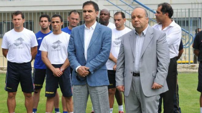 Μπάκος: «Ντρέπομαι για εσάς, κύριε Αλαφούζο»!