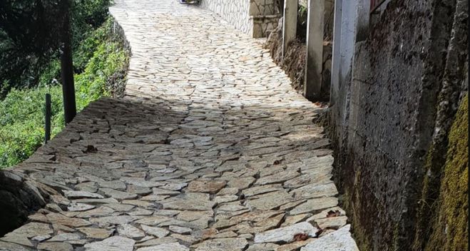 Ακόμα πιο όμορφο το Βαλτεσινίκο μετά τις πλακοστρώσεις σε κεντρικό σημείο του χωριού! (εικόνες)