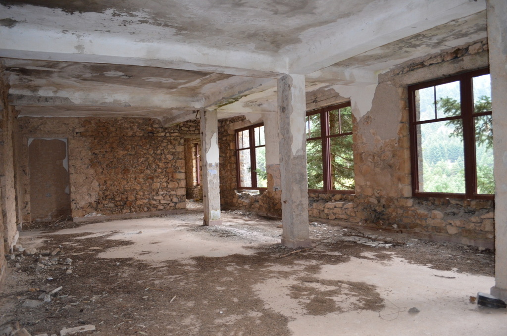 &Alpha;&nu;&alpha;&xi;&iota;&omicron;&pi;&omicron;ί&eta;&tau;&omicron; &kappa;&alpha;&iota; &epsilon;&gamma;&kappa;&alpha;&tau;&alpha;&lambda;&epsilon;&lambda;&epsilon;&iota;&mu;&mu;έ&nu;&omicron; &tau;&omicron; &kappa;&tau;ί&rho;&iota;&omicron; &tau;&omicron;&upsilon; &Sigma;&alpha;&nu;&alpha;&tau;ό&rho;&iota;&omicron;&upsilon; &tau;&eta;&sigmaf; &Mu;ά&nu;&alpha;&sigmaf; &sigma;&tau;&alpha; &Mu;&alpha;&gamma;&omicron;ύ&lambda;&iota;&alpha;&nu;&alpha; &Gamma;&omicron;&rho;&tau;&upsilon;&nu;ί&alpha;&sigmaf;&hellip; (video)