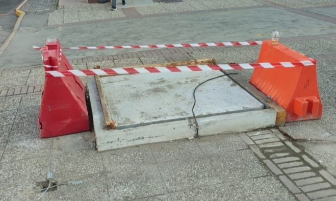 &Alpha;&nu;&tau;&iota;&delta;ή&mu;&alpha;&rho;&chi;&omicron;&sigmaf; &Lambda;&alpha;&gamma;ό&sigmaf;: "&Kappa;ά&theta;&epsilon; &mu;έ&rho;&alpha; &kappa;&alpha;&iota; &mu;&iota;&alpha; &mu;&iota;&kappa;&rho;ή &pi;&alpha;&rho;έ&mu;&beta;&alpha;&sigma;&eta; &alpha;&pi;ό &epsilon;&mu;ά&sigmaf;. &Omicron;&mu;&omicron;&rho;&phi;&alpha;ί&nu;&epsilon;&iota; &eta; &pi;ό&lambda;&eta; &mu;&alpha;&sigmaf;"