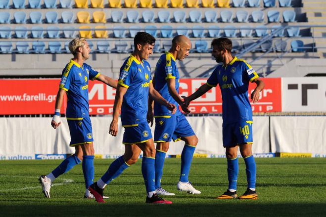 &Mu;&epsilon; 8-0 &kappa;έ&rho;&delta;&iota;&sigma;&epsilon; &omicron; &Alpha;&sigma;&tau;έ&rho;&alpha;&sigmaf; &tau;&omicron;&nu; &Pi;&alpha;&nu;&alpha;&rho;&kappa;&alpha;&delta;&iota;&kappa;ό!