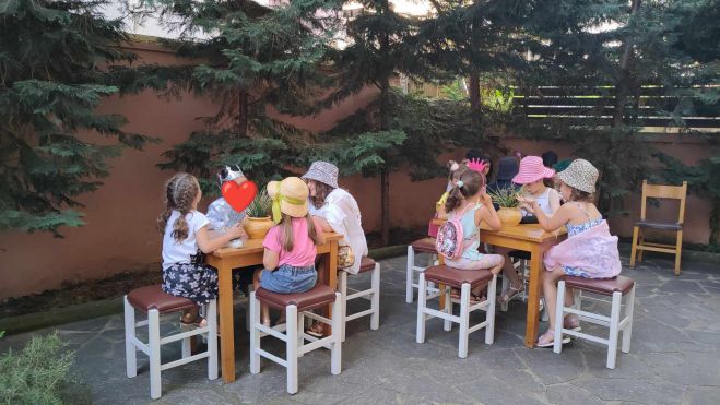&Kappa;&alpha;&lambda;&omicron;&kappa;&alpha;ί&rho;&iota; &sigma;&tau;&eta;&nu; &alpha;&upsilon;&lambda;ή &tau;&omicron;&upsilon; &Phi;&iota;&lambda;&omicron;&tau;&epsilon;&chi;&nu;&iota;&kappa;&omicron;ύ &Omicron;&mu;ί&lambda;&omicron;&upsilon; &Tau;&rho;ί&pi;&omicron;&lambda;&eta;&sigmaf;!