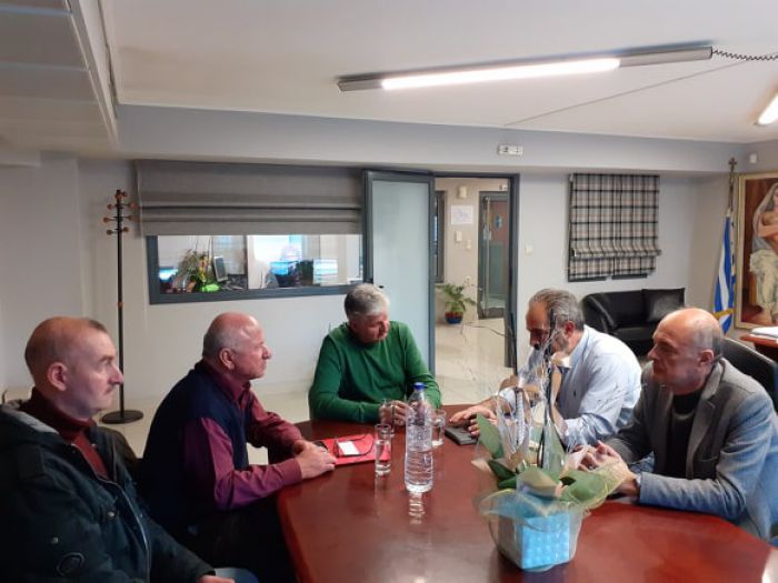 &Sigma;&tau;έ&gamma;&epsilon;&sigmaf; &Upsilon;&pi;&omicron;&sigma;&tau;&eta;&rho;&iota;&zeta;ό&mu;&epsilon;&nu;&eta;&sigmaf; &Delta;&iota;&alpha;&beta;ί&omega;&sigma;&eta;&sigmaf; &zeta;&eta;&tau;&omicron;ύ&nu; &tau;&alpha; ά&tau;&omicron;&mu;&alpha; &mu;&epsilon; &alpha;&nu;&alpha;&pi;&eta;&rho;ί&alpha; &sigma;&tau;&eta;&nu; &Pi;&epsilon;&lambda;&omicron;&pi;ό&nu;&nu;&eta;&sigma;&omicron; (&epsilon;&iota;&kappa;ό&nu;&epsilon;&sigmaf;)