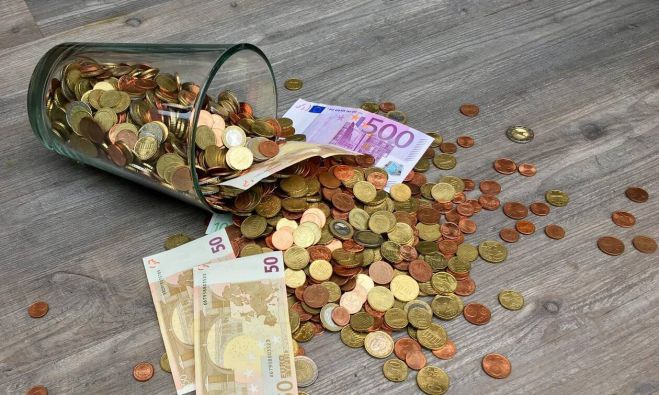 &Chi;&rho;&iota;&sigma;&tau;&omicron;&upsilon;&gamma;&epsilon;&nu;&nu;&iota;ά&tau;&iota;&kappa;&omicron; &laquo;&kappa;&omicron;&iota;&nu;&omega;&nu;&iota;&kappa;ό &mu;έ&rho;&iota;&sigma;&mu;&alpha;&raquo; έ&omega;&sigmaf; &kappa;&alpha;&iota; 900 &epsilon;&upsilon;&rho;ώ - &Pi;&omicron;&iota;&omicron;&iota; &theta;&alpha; &tau;&omicron; &lambda;ά&beta;&omicron;&upsilon;&nu;