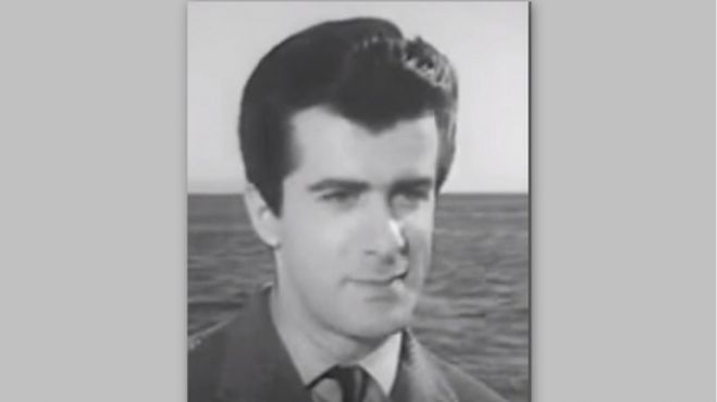 "Έ&phi;&upsilon;&gamma;&epsilon;" &alpha;&pi;ό &tau;&eta; &zeta;&omega;ή &omicron; &eta;&theta;&omicron;&pi;&omicron;&iota;ό&sigmaf; &Epsilon;&rho;&rho;ί&kappa;&omicron;&sigmaf; &Mu;&pi;&rho;&iota;ό&lambda;&alpha;&sigmaf;