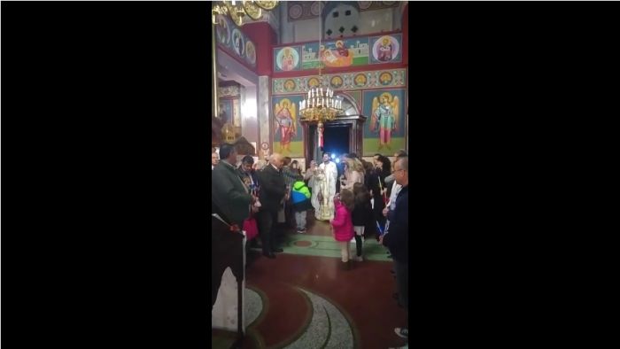 &Eta; ά&phi;&iota;&xi;&eta; &tau;&omicron;&upsilon; &Alpha;&gamma;ί&omicron;&upsilon; &Phi;&omega;&tau;ό&sigmaf; &sigma;&tau;&omicron; &chi;&omega;&rho;&iota;ό &Epsilon;&lambda;&lambda;&eta;&nu;&iota;&kappa;ό! (vd)