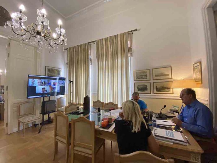 &Eta; &Pi;&epsilon;&rho;&iota;&phi;έ&rho;&epsilon;&iota;&alpha; &pi;&rho;&omicron;&epsilon;&tau;&omicron;&iota;&mu;ά&zeta;&epsilon;&tau;&alpha;&iota; &gamma;&iota;&alpha; &tau;&eta; &mu;&epsilon;&tau;&alpha;&phi;&omicron;&rho;ά &tau;&omega;&nu; &mu;&alpha;&theta;&eta;&tau;ώ&nu;