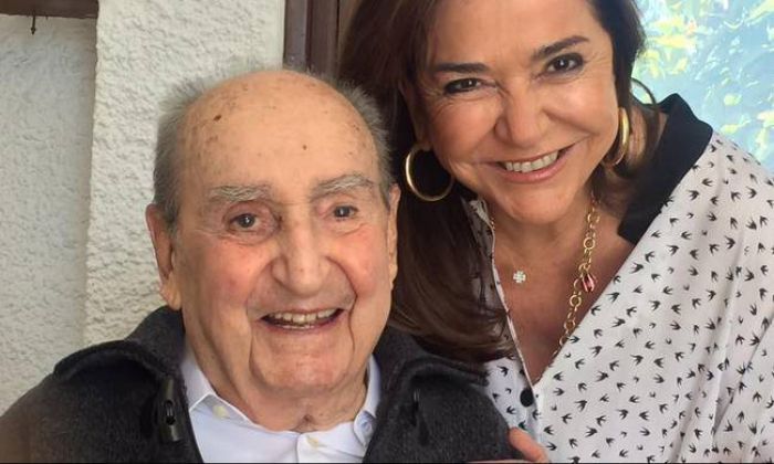 Ο αποχαιρετισμός... της Ντόρας Μπακογιάννη στο Facebook για τον πατέρα της (εικόνα)