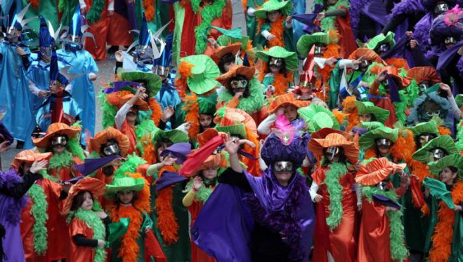 "&Sigma;&tau;&omicron;&upsilon; &Kappa;&omicron;&upsilon;&tau;&rho;&omicron;ύ&lambda;&eta; &tau;&omicron; &Gamma;ά&mu;&omicron;" &mu;&epsilon; &tau;&sigma;&omicron;&upsilon;&kappa;&alpha;&lambda;ό&kappa;&alpha;&upsilon;&tau;&omicron; &kappa;&alpha;&iota; &chi;&omicron;&rho;ό &sigma;&tau;&omicron; &Kappa;&alpha;&mu;ά&rho;&iota; &Tau;&epsilon;&gamma;έ&alpha;&sigmaf;