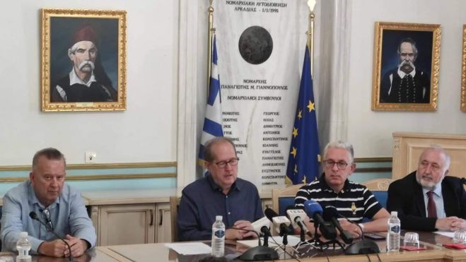 &Sigma;&kappa;&alpha;&nu;&tau;&zeta;ό&sigmaf;: "&Sigma;&upsilon;&nu;&epsilon;&chi;ί&zeta;&omicron;&upsilon;&mu;&epsilon; &mu;&epsilon; έ&rho;&gamma;&alpha;, &alpha;&phi;ή&nu;&omicron;&upsilon;&mu;&epsilon; &pi;ί&sigma;&omega; &tau;&eta;&nu; &pi;&alpha;&lambda;&iota;&omicron;&mu;&omicron;&delta;ί&tau;&iota;&kappa;&eta; &pi;&omicron;&lambda;&iota;&tau;&iota;&kappa;ή &Tau;&alpha;&tau;&omicron;ύ&lambda;&eta;, &Gamma;&iota;&alpha;&nu;&nu;&alpha;&kappa;&omicron;ύ&rho;&alpha;, &Rho;&omicron;&upsilon;&mu;&epsilon;&lambda;&iota;ώ&tau;&eta;"