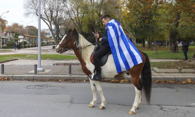 A&upsilon;&tau;ά &tau;&alpha; &kappa;&alpha;&tau;&omicron;&iota;&kappa;ί&delta;&iota;&alpha; &epsilon;&pi;&iota;&sigma;&tau;&rho;ά&tau;&epsilon;&upsilon;&sigma;&alpha;&nu; &omicron;&iota; Έ&lambda;&lambda;&eta;&nu;&epsilon;&sigmaf; &gamma;&iota;&alpha; &nu;&alpha; &pi;ά&rho;&omicron;&upsilon;&nu; ά&delta;&epsilon;&iota;&alpha; &kappa;&alpha;&iota; &nu;&alpha; &beta;&gamma;&omicron;&upsilon;&nu; &alpha;&pi;&omicron; &tau;&omicron; &sigma;&pi;ί&tau;&iota;! (&epsilon;&iota;&kappa;ό&nu;&epsilon;&sigmaf;)