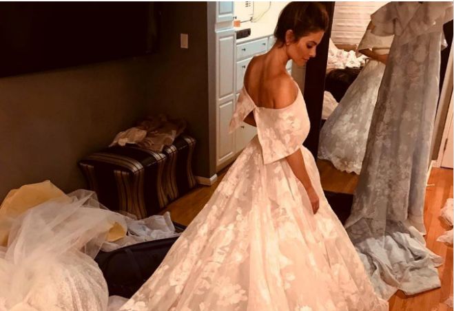 &Tau;&omicron; &epsilon;&nu;&tau;&upsilon;&pi;&omega;&sigma;&iota;&alpha;&kappa;ό &nu;&upsilon;&phi;&iota;&kappa;ό &tau;&eta;&sigmaf; &Mu;&alpha;&rho;ί&alpha;&sigmaf; &Mu;&epsilon;&nu;&omicron;ύ&nu;&omicron;&sigmaf;!