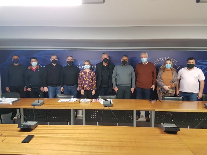 &Eta; &pi;ί&tau;&alpha; &tau;&omicron;&upsilon; &Sigma;&upsilon;&lambda;&lambda;ό&gamma;&omicron;&upsilon; &Epsilon;&rho;&gamma;&alpha;&zeta;&omicron;&mu;έ&nu;&omega;&nu; &Omicron;&Tau;&Alpha; | &Omicron;&iota; &tau;&omicron;&pi;&omicron;&theta;&epsilon;&tau;ή&sigma;&epsilon;&iota;&sigmaf; &Tau;&zeta;&iota;&omicron;ύ&mu;&eta; - &Mu;&alpha;&rho;ί&nu;&eta; &kappa;&alpha;&iota; &tau;&alpha; &theta;&epsilon;&rho;&mu;ά &lambda;ό&gamma;&iota;&alpha; &gamma;&iota;&alpha; &Sigma;. &Kappa;&omicron;&sigma;&kappa;&iota;&nu;ά &kappa;&alpha;&iota; &Chi;&iota;ώ&tau;&eta; (vd)