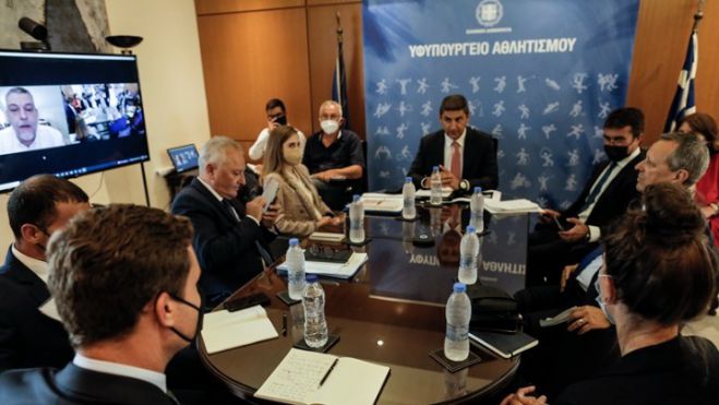 Αυγενάκης: «Ο πρόεδρος της ΕΠΟ και πρόεδροι ΕΠΣ υπεύθυνοι για το αδιέξοδο»