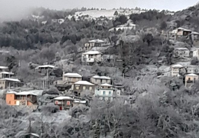 &Chi;&iota;ό&nu;&iota;&alpha; &kappa;&alpha;&iota; &sigma;ή&mu;&epsilon;&rho;&alpha; &sigma;&tau;&alpha; &Delta;&omicron;&lambda;&iota;&alpha;&nu;ά! (&epsilon;&iota;&kappa;ό&nu;&epsilon;&sigmaf;)