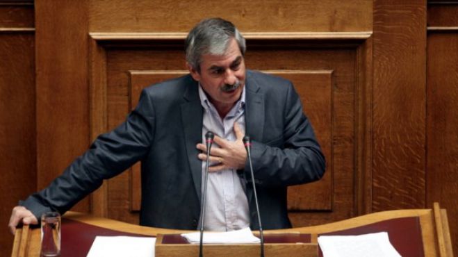 &laquo;&Nu;&alpha; &alpha;&pi;&alpha;&nu;&tau;ή&sigma;&omicron;&upsilon;&mu;&epsilon; &epsilon;&nu;&iota;&alpha;ί&alpha; &kappa;&alpha;&iota; &alpha;&pi;&omicron;&phi;&alpha;&sigma;&iota;&sigma;&tau;&iota;&kappa;ά &sigma;&tau;&eta;&nu; &alpha;&nu;&tau;&iota;&delta;&eta;&mu;&omicron;&kappa;&rho;&alpha;&tau;&iota;&kappa;ή &pi;&rho;ό&kappa;&lambda;&eta;&sigma;&eta; &Nu;ί&kappa;&alpha; &ndash; &Mu;&alpha;&lambda;&tau;έ&zeta;&omicron;&upsilon;&raquo;