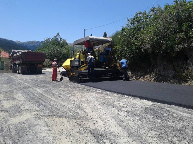 &Nu;ό&tau;&iota;&alpha; &Kappa;&upsilon;&nu;&omicron;&upsilon;&rho;ί&alpha; - &Phi;&tau;&iota;ά&chi;&nu;&omicron;&upsilon;&nu; &delta;&rho;ό&mu;&omicron;&upsilon;&sigmaf; &sigma;&tau;&omicron; &omicron;&rho;&epsilon;&iota;&nu;ό &omicron;&delta;&iota;&kappa;ό &delta;ί&kappa;&tau;&upsilon;&omicron; (&epsilon;&iota;&kappa;ό&nu;&epsilon;&sigmaf;)