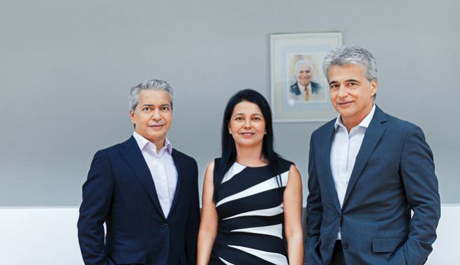 &Sigma;&kappa;&lambda;&alpha;&beta;&epsilon;&nu;ί&tau;&eta;&sigmaf;: &Alpha;&pi;ό &tau;&omicron; &xi;&upsilon;&lambda;ά&delta;&iota;&kappa;&omicron; &sigma;&tau;&eta; &Lambda;&epsilon;&upsilon;&kappa;ά&delta;&alpha; &sigma;&tau;&eta;&nu; &alpha;&upsilon;&tau;&omicron;&kappa;&rho;&alpha;&tau;&omicron;&rho;ί&alpha; &tau;&omega;&nu; 23.000 &epsilon;&rho;&gamma;&alpha;&zeta;&omicron;&mu;έ&nu;&omega;&nu;