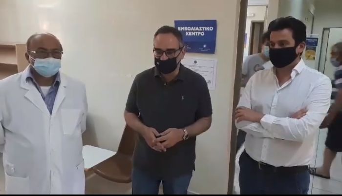 Στο Κέντρο Υγείας Λεωνιδίου ο Βασίλης Κοντοζαμάνης (vd)