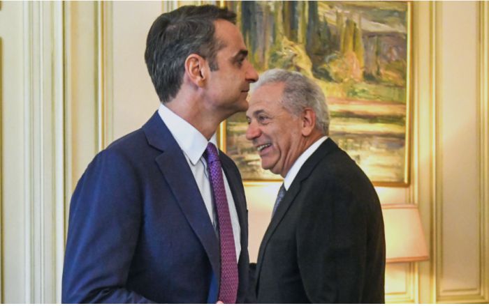 "Powergame": "&Sigma;&epsilon;&nu;ά&rho;&iota;&alpha; &gamma;&iota;&alpha; &upsilon;&pi;&omicron;&psi;&eta;&phi;&iota;ό&tau;&eta;&tau;&alpha; &Alpha;&beta;&rho;&alpha;&mu;ό&pi;&omicron;&upsilon;&lambda;&omicron;&upsilon; &sigma;&tau;&eta;&nu; &Alpha;&rho;&kappa;&alpha;&delta;ί&alpha;"!