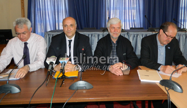 &laquo;&Eta; &mu;&omicron;&nu;ά&delta;&alpha; &delta;&iota;&alpha;&chi;&epsilon;ί&rho;&iota;&sigma;&eta;&sigmaf; &alpha;&pi;&omicron;&rho;&rho;&iota;&mu;&mu;ά&tau;&omega;&nu; &sigma;&tau;&omicron;&nu; Ά&gamma;&iota;&omicron; &Kappa;&omega;&nu;&sigma;&tau;&alpha;&nu;&tau;ί&nu;&omicron; &mu;&pi;&omicron;&rho;&epsilon;ί &nu;&alpha; &lambda;&epsilon;&iota;&tau;&omicron;&upsilon;&rho;&gamma;ή&sigma;&epsilon;&iota; &sigma;&epsilon; &delta;ύ&omicron; &mu;ή&nu;&epsilon;&sigmaf;, &alpha;&nu; &hellip;&raquo; (vd)