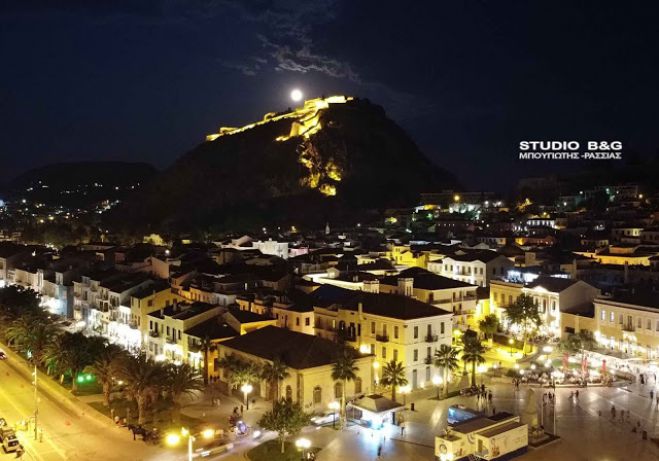 &Eta; &phi;&alpha;&nu;&tau;&alpha;&sigma;&mu;&alpha;&gamma;&omicron;&rho;&iota;&kappa;ή &pi;&alpha;&nu;&sigma;έ&lambda;&eta;&nu;&omicron;&sigmaf; &tau;&omicron;&upsilon; &Iota;&omicron;&upsilon;&lambda;ί&omicron;&upsilon; &pi;ά&nu;&omega; &alpha;&pi;ό &tau;&omicron; &Nu;&alpha;ύ&pi;&lambda;&iota;&omicron;!