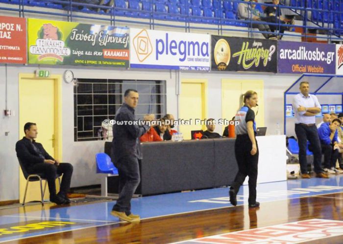 &Sigma;&tau;&iota;&sigmaf; 5.00 &tau;&omicron; &kappa;&rho;ί&sigma;&iota;&mu;&omicron; &pi;&alpha;&iota;&chi;&nu;ί&delta;&iota; &tau;&omicron;&upsilon; &Alpha;&rho;&kappa;&alpha;&delta;&iota;&kappa;&omicron;ύ &mu;&epsilon; &tau;&eta; &Delta;ό&xi;&alpha; &Lambda;&epsilon;&upsilon;&kappa;ά&delta;&alpha;&sigmaf;