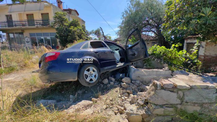 &Tau;&rho;&omicron;&chi;&alpha;ί&omicron; &sigma;&tau;&omicron; &Nu;&alpha;ύ&pi;&lambda;&iota;&omicron; &mu;&epsilon; 5 &tau;&rho;&alpha;&upsilon;&mu;&alpha;&tau;ί&epsilon;&sigmaf;