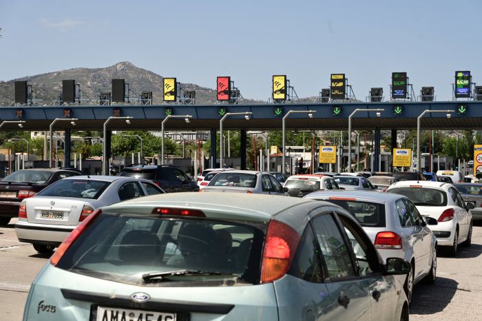 Επιστροφή εκδρομέων | Σχεδόν 80.000 οχήματα έχουν ήδη περάσει από την &quot;Αθηνών - Κορίνθου&quot;!