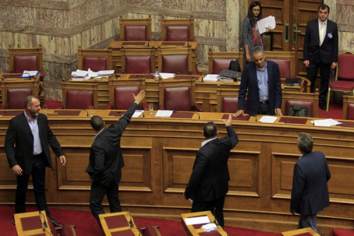 &Chi;&alpha;&mu;ό&sigmaf; &sigma;&tau;&eta; &Beta;&omicron;&upsilon;&lambda;ή &mu;&epsilon; &Lambda;&alpha;&gamma;ό (&Chi;&rho;&upsilon;&sigma;ή &Alpha;&upsilon;&gamma;ή) &kappa;&alpha;&iota; &beta;&omicron;&upsilon;&lambda;&epsilon;&upsilon;&tau;έ&sigmaf; &tau;&omicron;&upsilon; &Kappa;&Kappa;&Epsilon;! (vd)