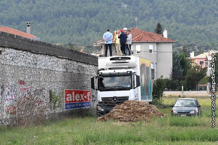 Φορτηγό – κερκίδα στο ματς Παναρκαδικός – ΑΟ Τεγεάς!