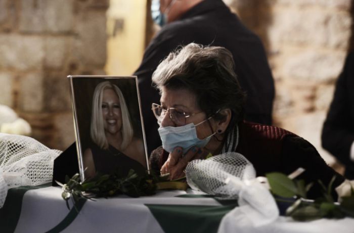 &Delta;&epsilon;ί&tau;&epsilon; live | &Sigma;&epsilon; &lambda;&alpha;ϊ&kappa;ό &pi;&rho;&omicron;&sigma;&kappa;ύ&nu;&eta;&mu;&alpha; &eta; &sigma;&omicron;&rho;ό&sigmaf; &tau;&eta;&sigmaf; &Phi;ώ&phi;&eta;&sigmaf; &Gamma;&epsilon;&nu;&nu;&eta;&mu;&alpha;&tau;ά